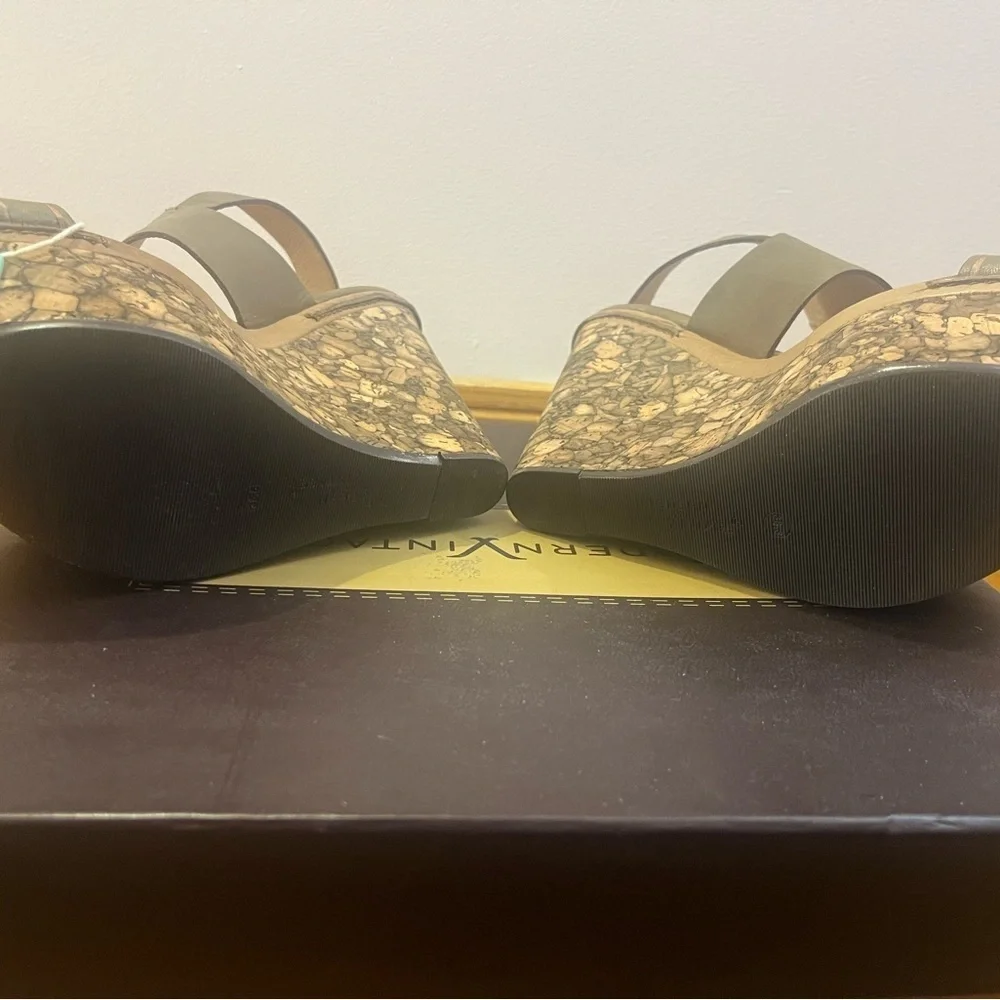 Modern Vintage Olive Green Cork Wedges Women’s Size 8.5 NEW